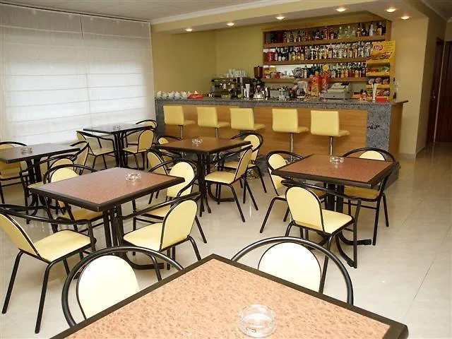 利雅托克萨酒店 Rouxique