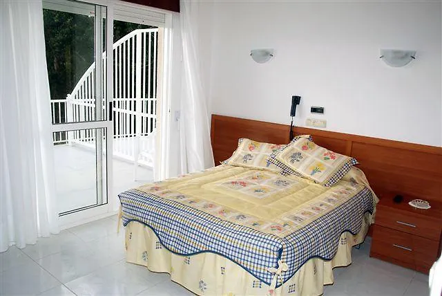 Otel Ria Toxa Rouxique